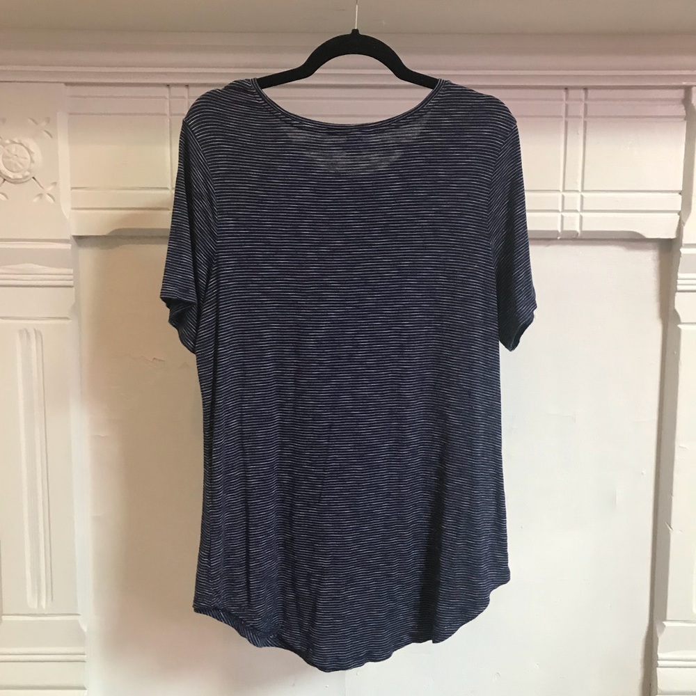 Old Navy Luxe T-shirt Large